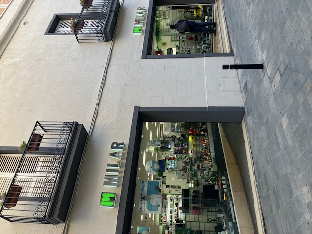 store-thumbnail